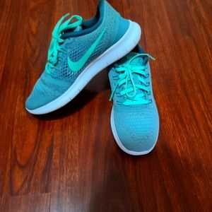Nike free rn sneakers size 7